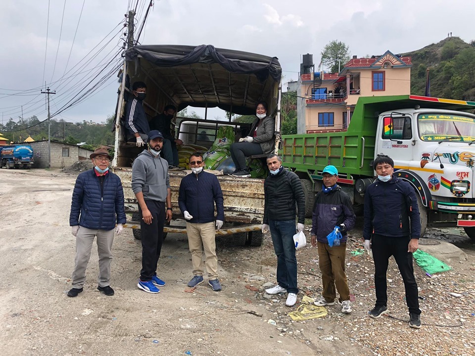 सरोकार समाजद्वारा २४५ परिवारलाई राहत, उपत्यकाका १४ स्थानमा वितरण