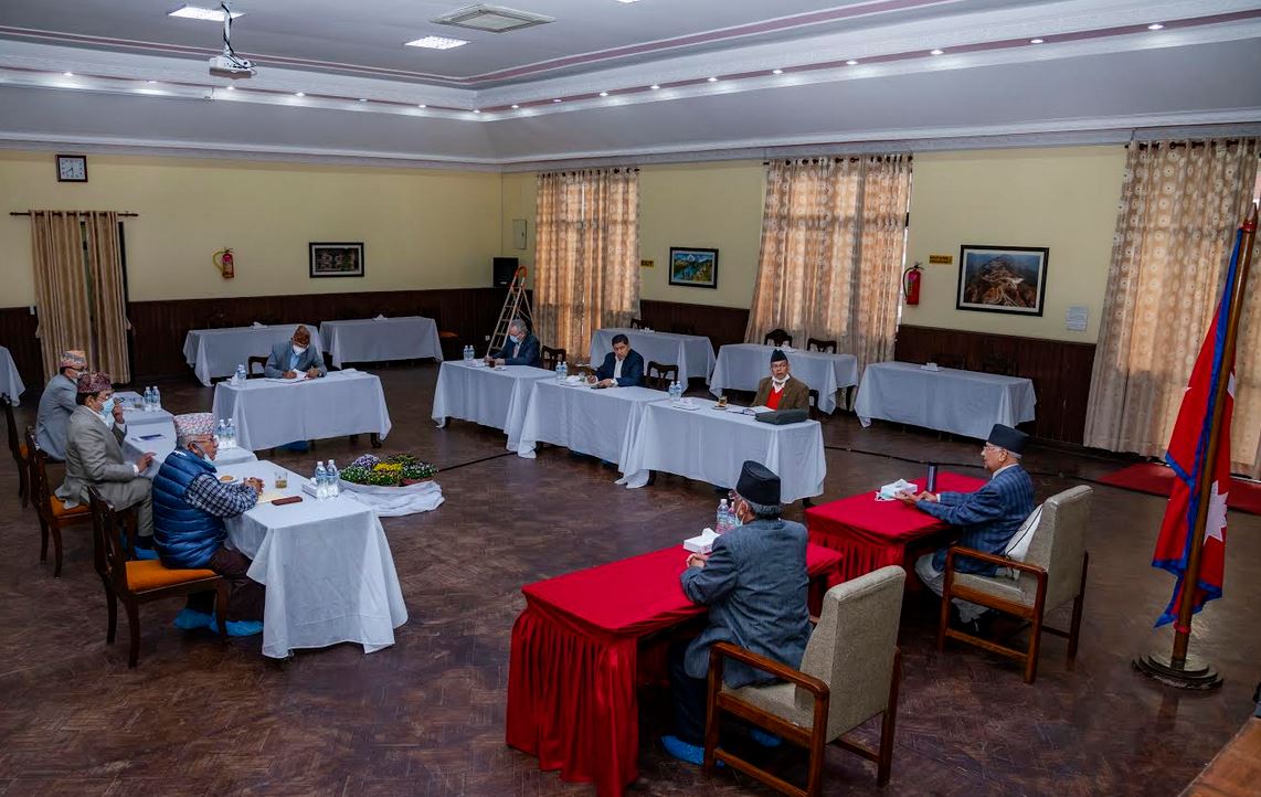 सचिवालय बैठकमा ओलीविरुद्ध प्रचण्ड-नेपाल पक्ष नरमः दुबै अध्यक्षको आत्मालोचना, वैशाख २५ गते स्थायी समिति 