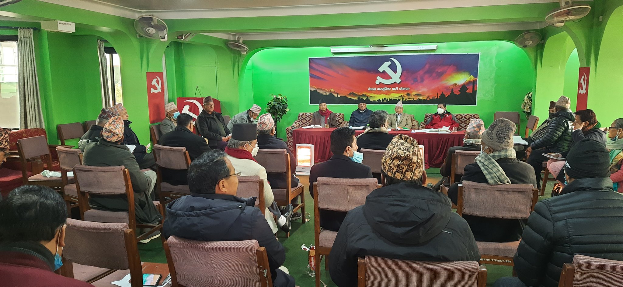 नेकपा प्रचण्ड-माधव नेपाल पक्षको केन्द्रीय कमिटीको बैठक सुरु