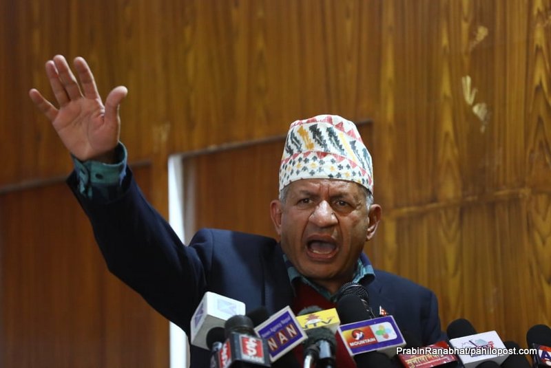 प्रचण्डले खुलेआम बाह्य हस्तक्षेप भित्र्याउन खोजे, चश्मा नै दोषी लगाएपछि कुर्सी बाहेक केही देखिँदैन: प्रदीप ज्ञवाली