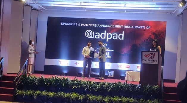 एभरेस्ट प्रिमियर लिगको प्रत्यक्ष प्रशारण हिमालय टीभी र ओएसआर स्पोर्टसले गर्ने