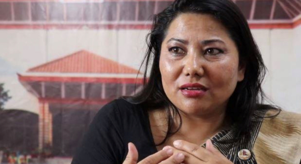 झाँक्रीको प्रश्न : प्रधानमन्त्रीको बकबकले के शिक्षा दिन्छ? देश कमेडीले बन्ने होइन