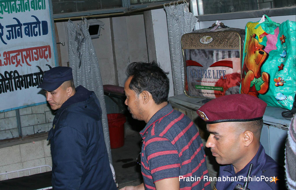 रेशम चौधरी काठमाडौं आइपुगे: वीर अस्पतालको 'इमर्जेन्सी'मा भर्ना