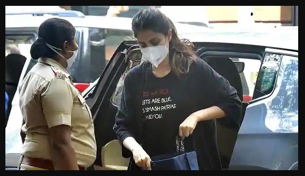 गिरफ्तारीमा परेकी रियाको समर्थनमा कलाकारहरुको क्याम्पेन