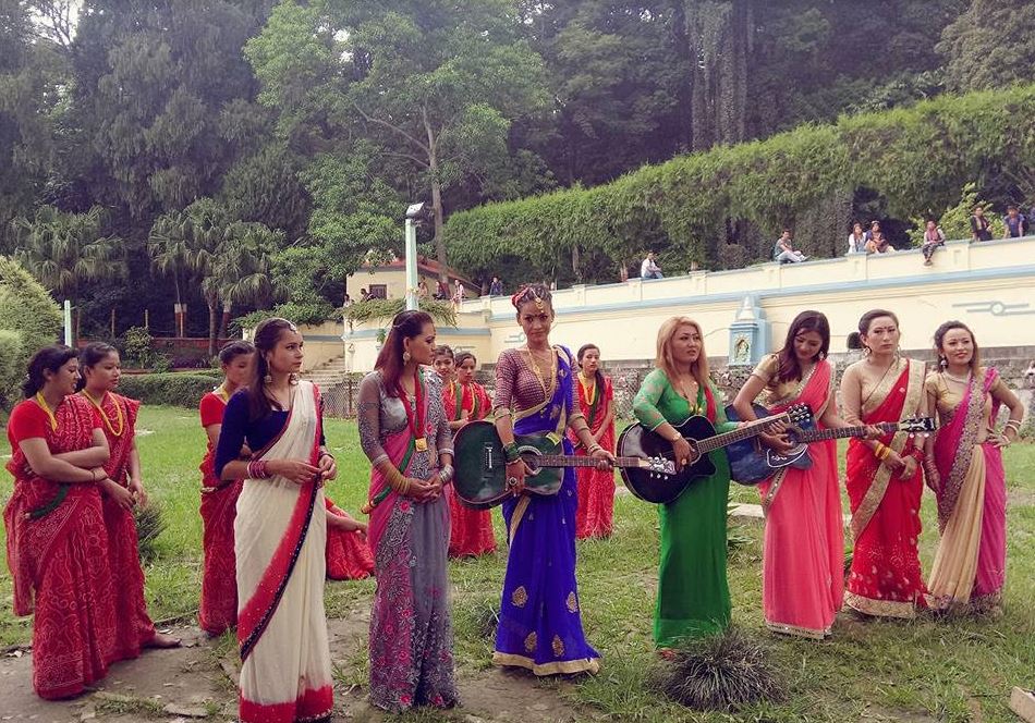 तीजको 'पप गीत' 