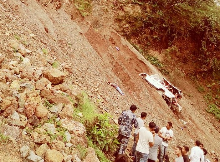पूर्वी रुकुममा जीप दुर्घटना : ६ जनाको मृत्यु, पाँच घाइते 