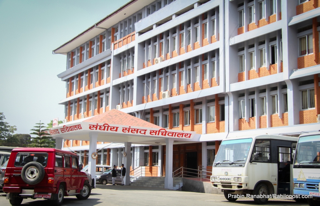 सांसद यादवको ट्रेसिङमा परेका संसदका प्रवक्ता पाण्डेलाई कोरोना संक्रमण