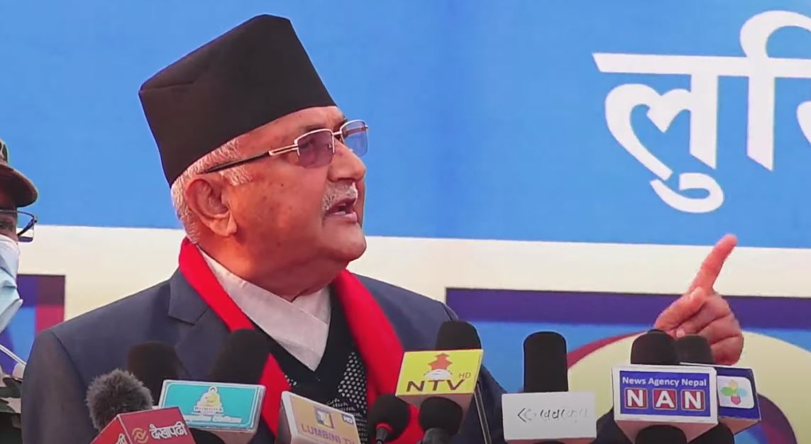 प्रचण्ड-माधव समूहलाई ओलीको चुनौती: 'मान्छे हेर मान्छे हेर' भनेको सुन्छु, चुनावमा आउनुस् न मतपेटिकामै गनौला