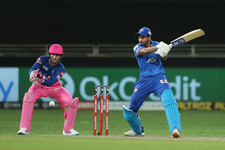 शिखर धवन र श्रेयस ऐय्यरको अर्धशतकमा दिल्ली क्यापिटल्सले राजस्थानलाई दियो १ सय ६२ रनको लक्ष्य