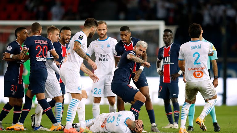 पीएसजी र मार्सेलीबीचको खेलमा झगडा गरेपछि नेइमारसहित पाँच खेलाडीलाई रेड कार्ड, सामाजिक सञ्जालमा आरोप प्रत्यारोप