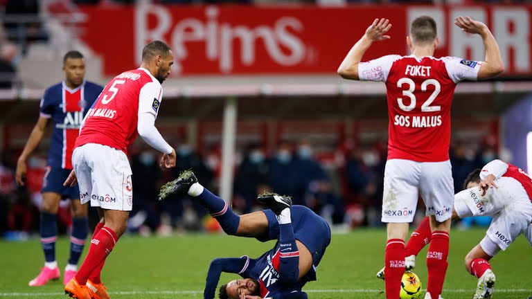 इकार्डीको दोहोरो गोलमा पीएसजीको जित