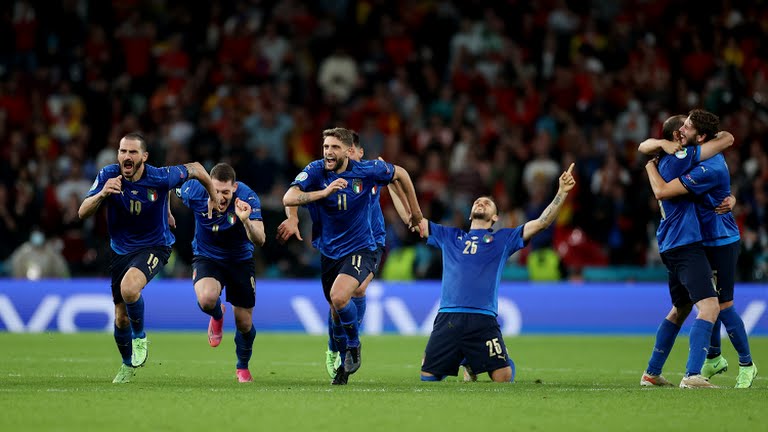 स्पेनलाई हराउँदै इटली फाइनलमा