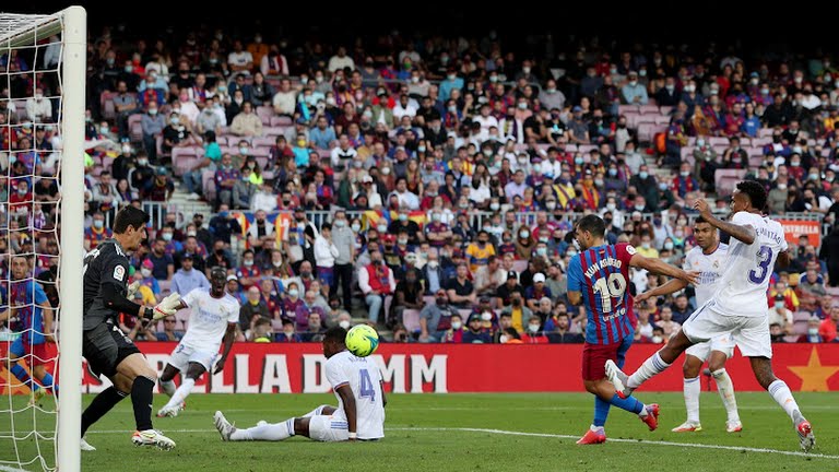 एल क्लासिको: घरेलु मैदानमा बार्सिलोना पराजित