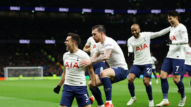 टोटेनहमको पुनरागमन जित