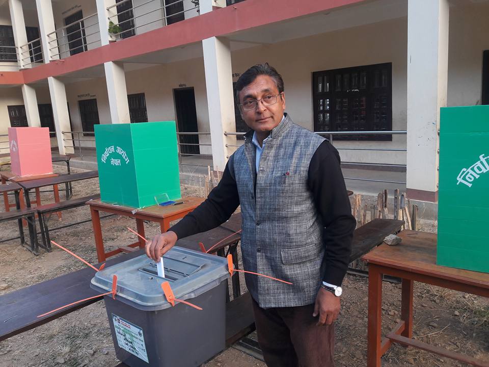 टोपबहादुर रायमाझीले गरे मतदान