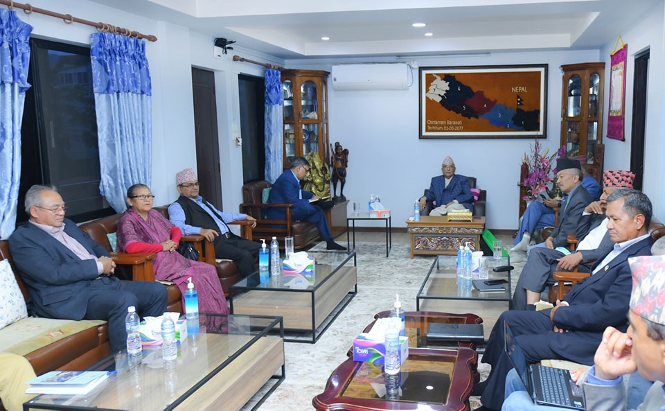 बालकोटमा एमाले सचिवालय बैठक बस्दै