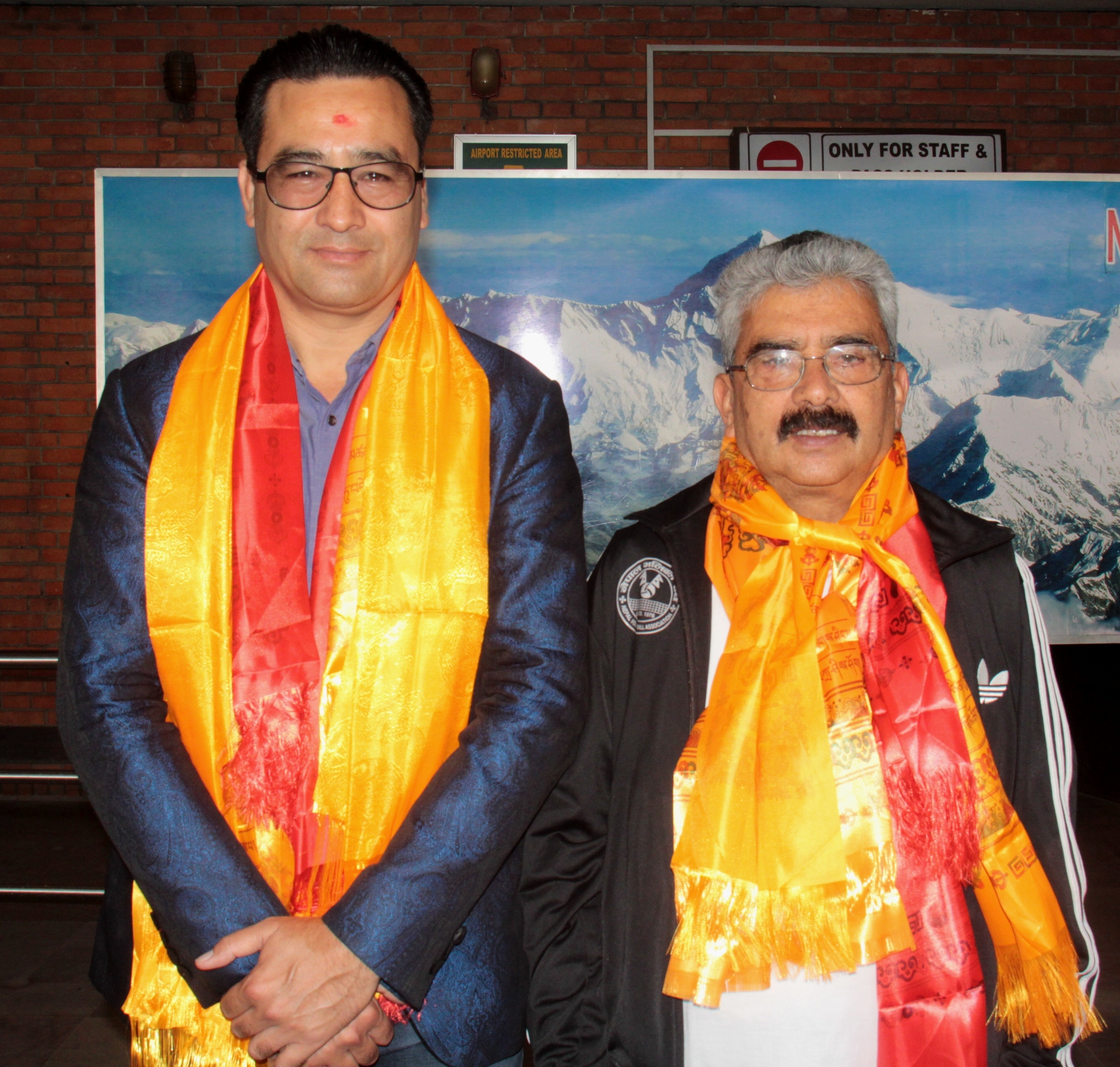 भलिबल संघका अध्यक्ष र महासचिव नेदरल्यान्ड प्रस्थान, नयाँ प्रशिक्षकसँग सम्झौता हुने