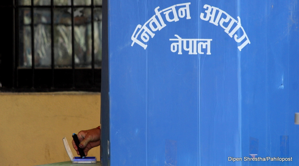 नमुना मतदानमै अलमलिए मतदाता, ४३ मध्ये ११ मत बदर
