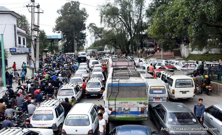 सार्वजनिक यातायातको भाडा नघट्ने