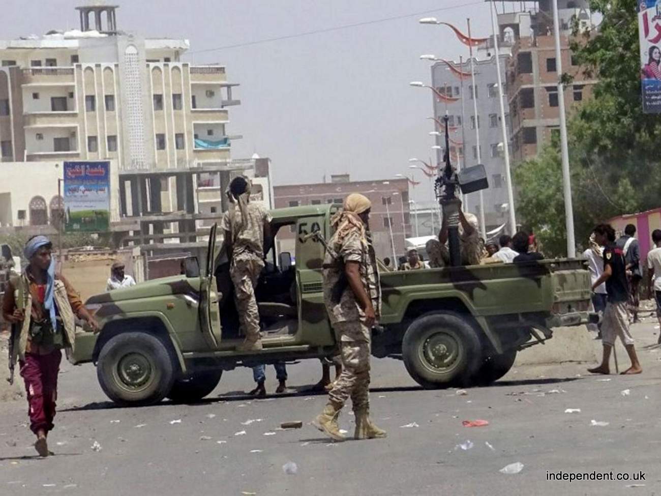 यमनमा आत्मघाती कार आक्रमण : ६० को मृत्यु, २९ जना घाइते  