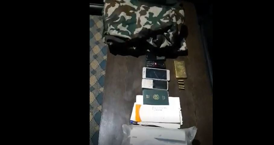 कोठा खाली गर्दा पेस्तोलको गोली र नक्कली सुन भेटियो