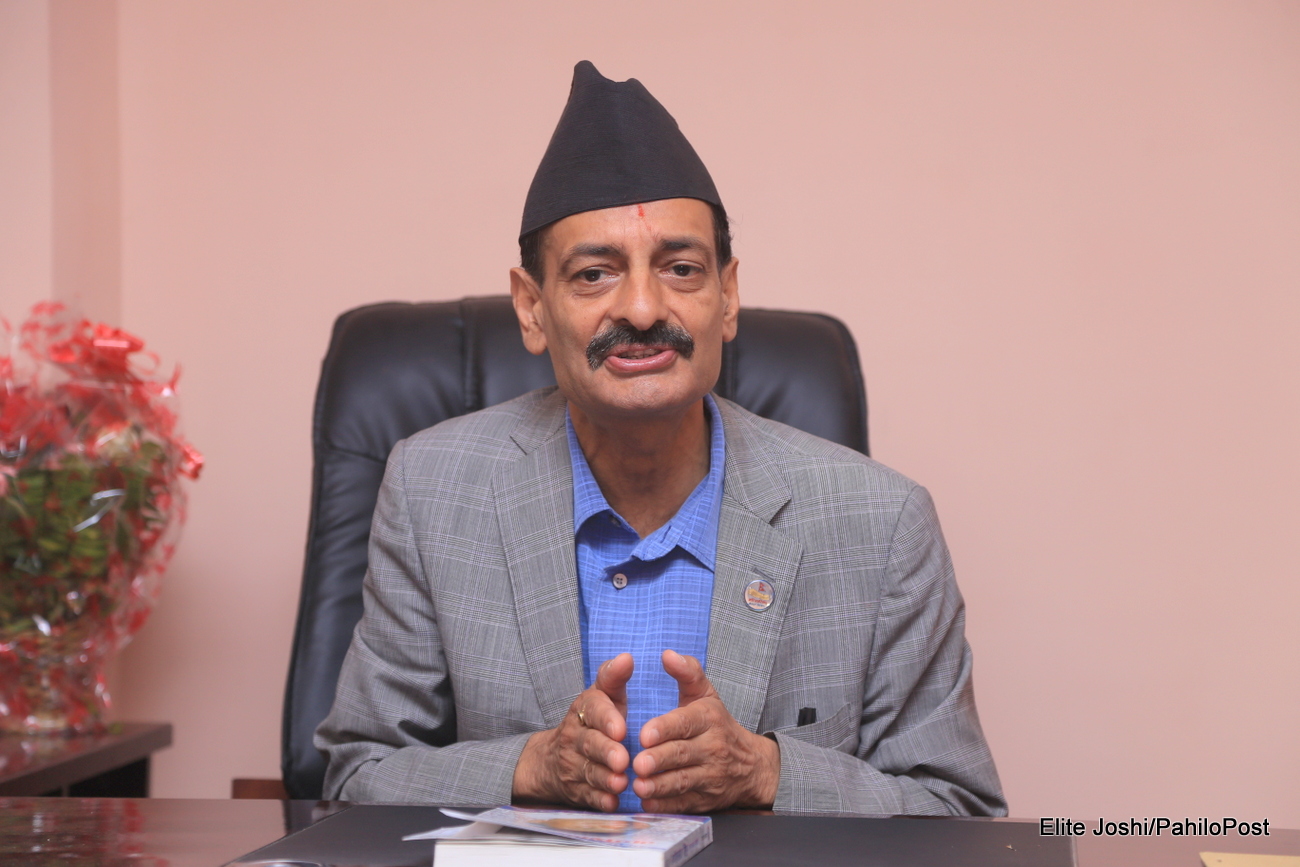 पूर्वमन्त्री जोशीलाई भेन्टिलेटरबाट निकालियो, बायाँ भाग पनि चल्न थाल्यो