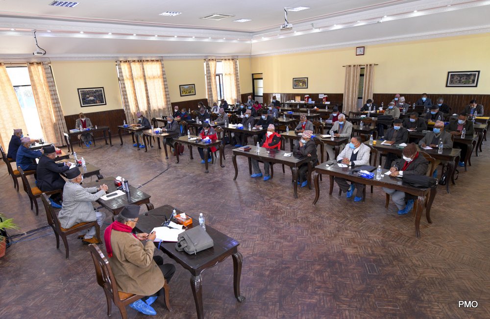 नारायणकाजी मुछिएको विवादमा प्रचण्डको बचाउ : कमरेडले मिल्नुस् भनेबाहेक अरु केही गरेको देखिँदैन