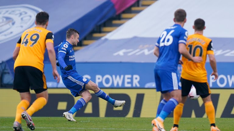 वुल्भ्सलाई हराउँदै लेस्टर सिटी शीर्षस्थानमा