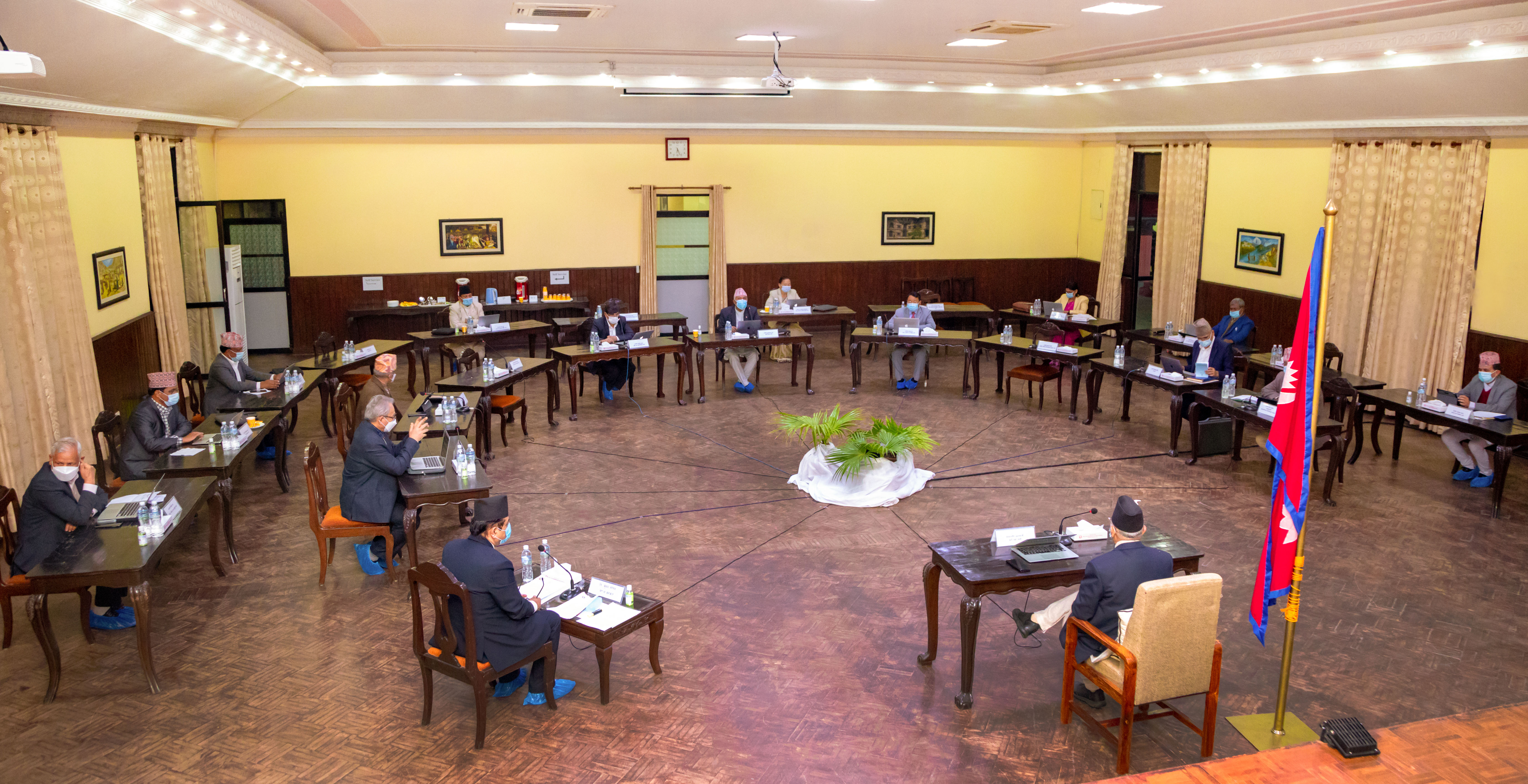 पैँचो नदिएपछि बंगलादेशसँग युरिया मल किन्ने सरकारको निर्णय, मन्त्रीको यो वर्षको आधा तलब कोरोना कोषमा