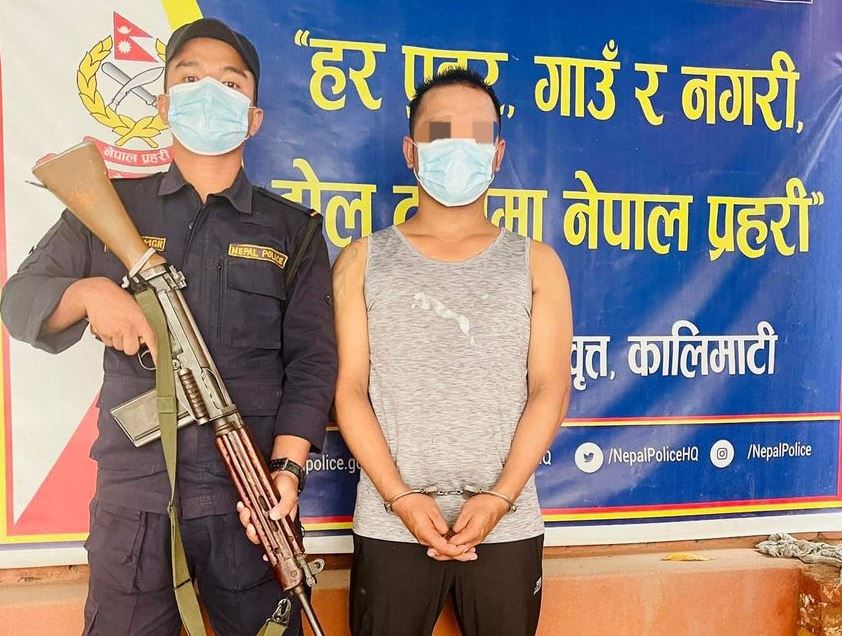 विवाह गर्ने भन्दै भोटेबहालको एक होटेलमा बोलाएर करणी, युवतीको साथमा रहेको एक लाख रुपैयाँ र सुन समेत लिएर फरार युवक समातिए