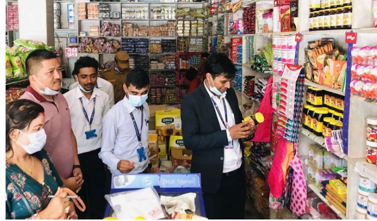 बजार अनुगमनः एक सातामा टोली २७२ व्यापारिक फर्ममा, धमाधम कार्बाही, डिपार्टमेन्टलाई जरिवाना   